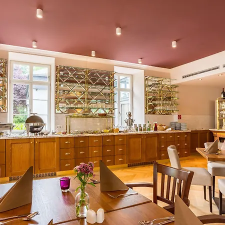 Szálloda Kurhaushotel