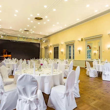 Szálloda Kurhaushotel Salzhausen